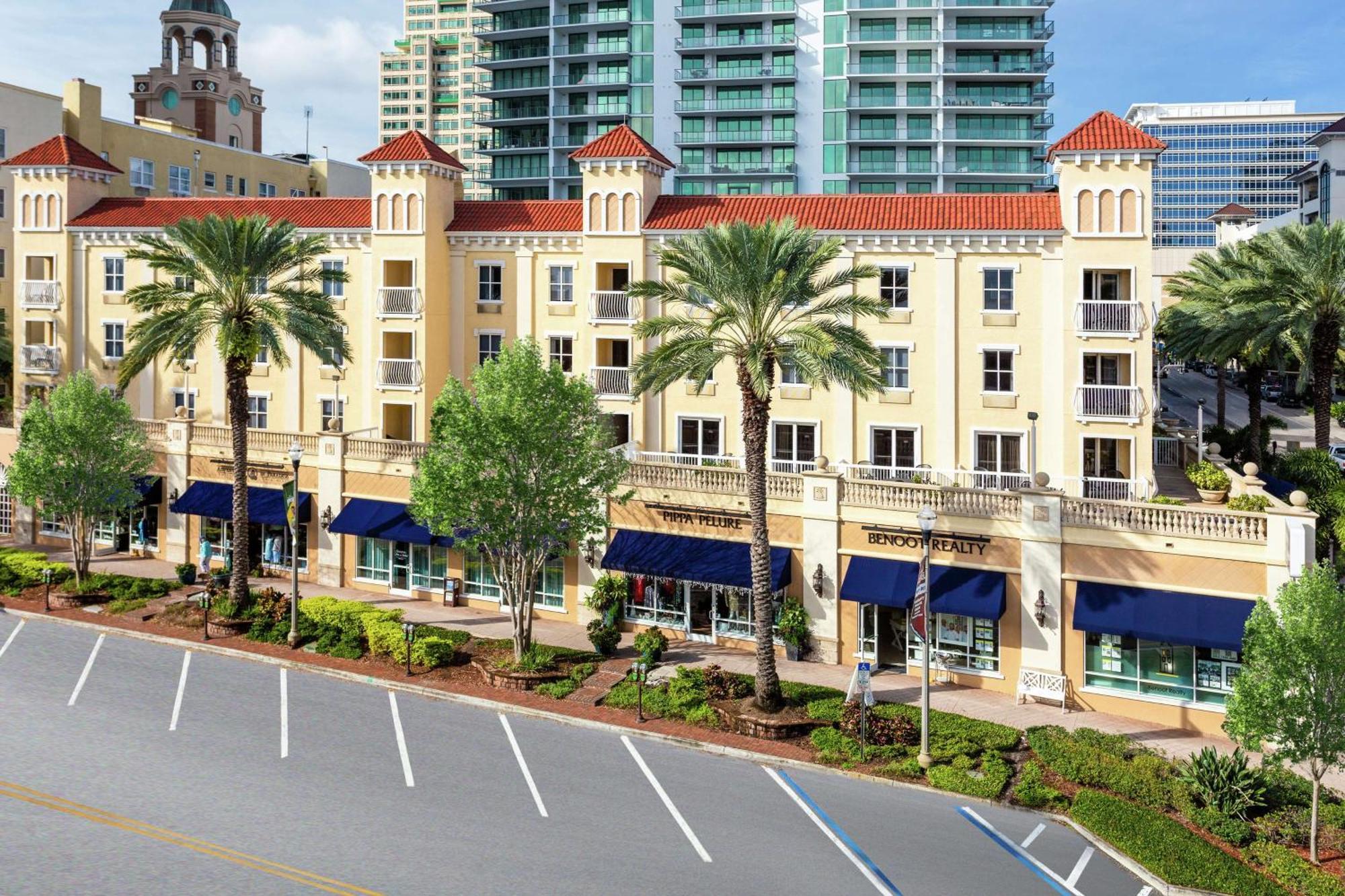 Hampton Inn & Suites St. Petersburg/Downtown Exterior photo